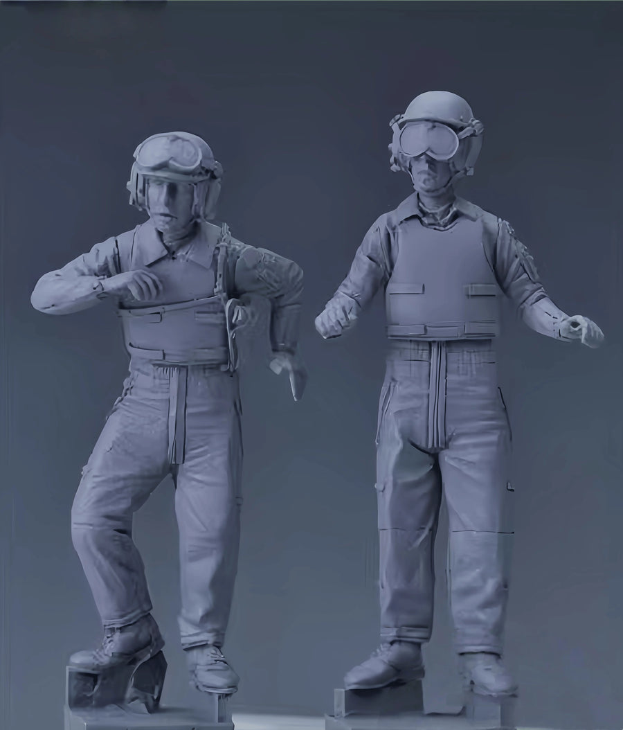 Modern Military Tank Crew Member 1/35 Resin Figure Kit - 1/35 resin model view 2