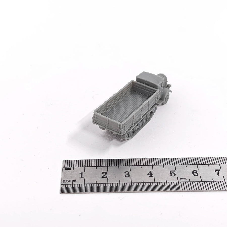 Soviet Komintern Tracked Artillery Truck 1/144 Resin Model Kit - 1/144 resin model view 4