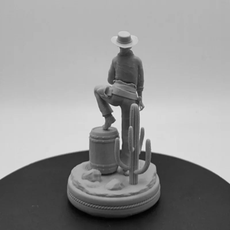 Sadie Adler Western Cowgirl 1/24 Resin Figure Kit - 1/24 resin model view 4