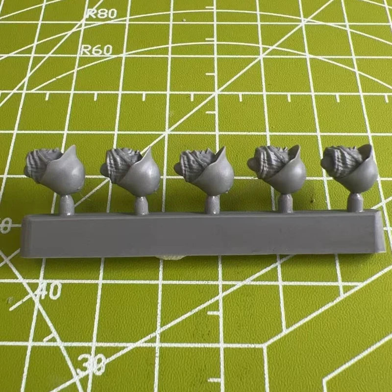 WWI German Soldier Heads with Helmets 1/35 Resin Figure Kit - 1/35 resin model view 3