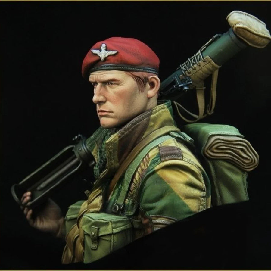 British Paratrooper PIAT Operator 1/10 Resin Bust - 1/10 resin model view 4