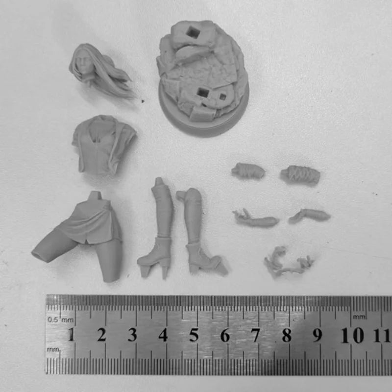 Fantasy Female Warrior with Shield 1/24 Resin Figure Kit - resin model view 3