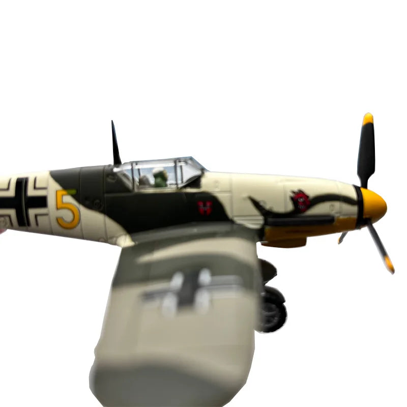 Messerschmitt Bf 109E German Fighter Aircraft 1:72 Resin Model Kit - 1/72 resin model view 6