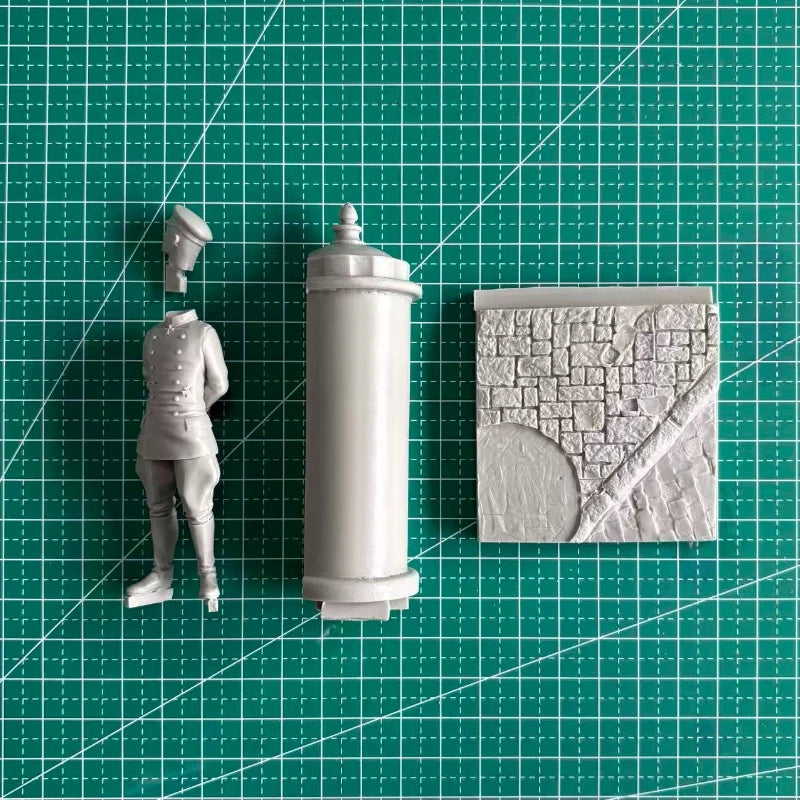 German Army Officer WWI Green Tunic 1/24 Resin Figure Kit - 1/24 resin model view 2