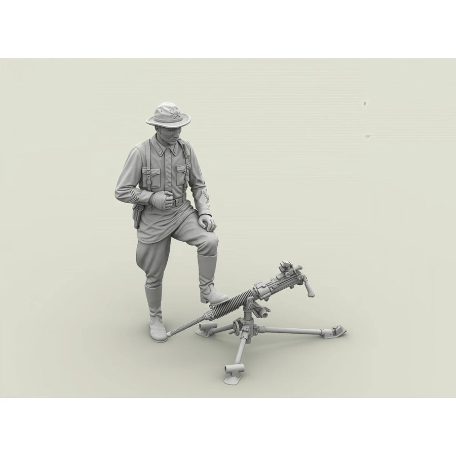 Soviet Red Army Officer 1/35 Resin Figure Kit with Maxim Gun - 1/35 resin model view 3