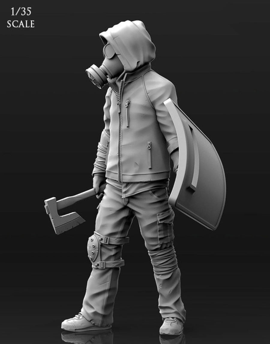 Post-Apocalyptic Survivor with Gas Mask 1/35 Resin Figure Kit - 1/35 resin model view 5