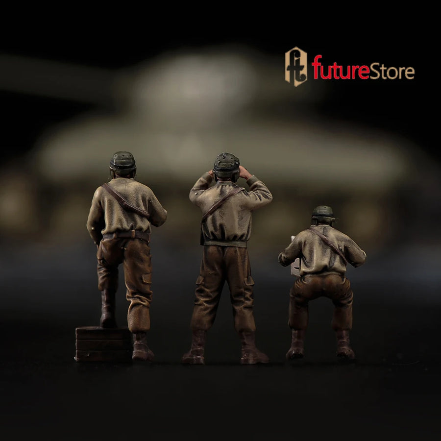WWII Soldier Set 3-Figure Diorama 1/72 Resin Character Models - 1/72 resin model view 3
