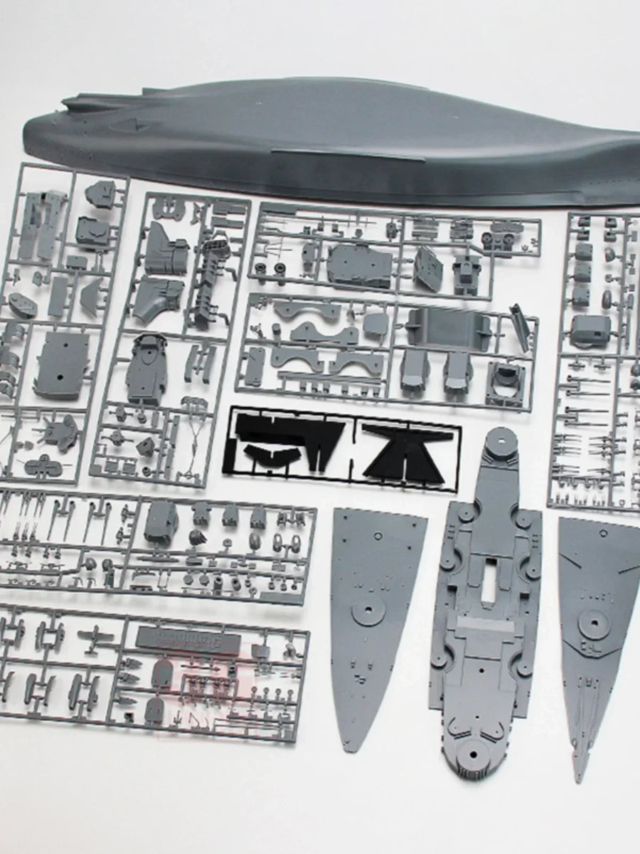 German Battleship Bismarck 1/350 Scale Resin Model Kit - 1/350 resin model view 4