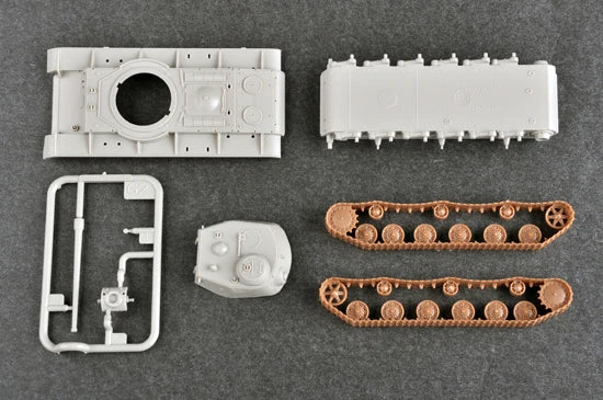 Soviet KV-85 Heavy Tank 1/72 Plastic Model Kit - 1/72 resin model view 2