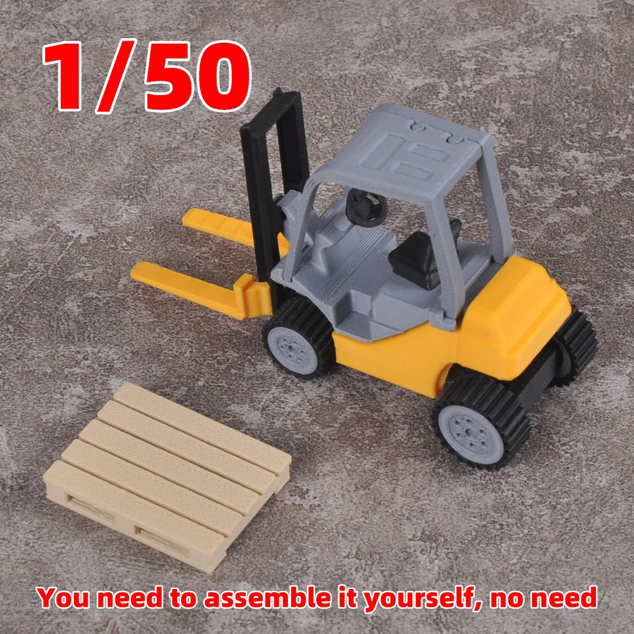 Yellow Forklift Truck with Pallet 1:50 Resin Model Kit - 1/50 resin model view 4