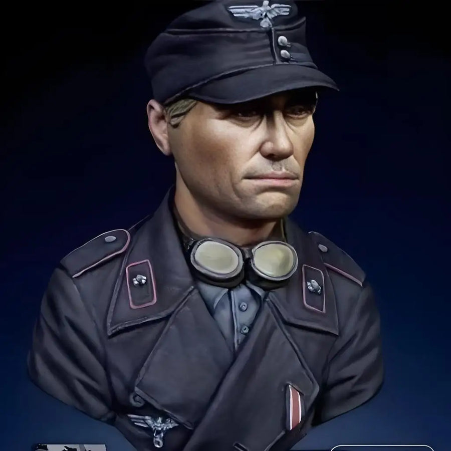 WWII German Pilot Officer 1/16 Resin Bust Figure - 1/16 resin model view 3