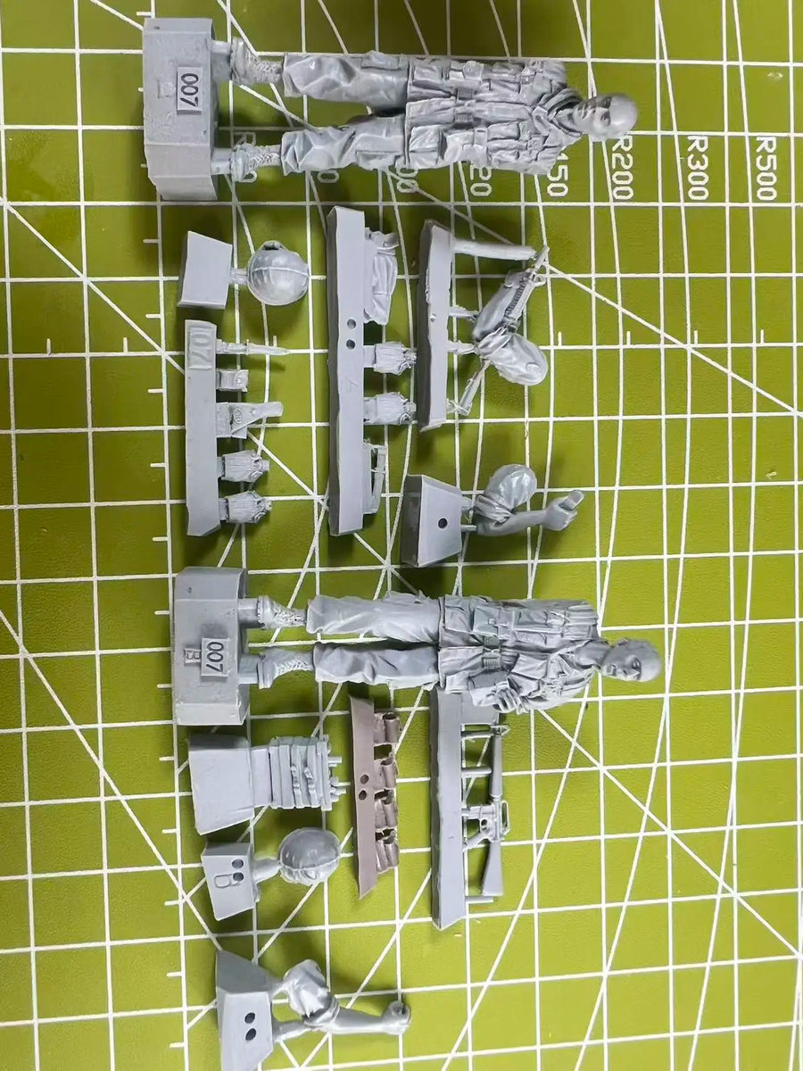 Vietnam War US Army Officer 1/35 Resin Figure Kit - 1/35 resin model view 3