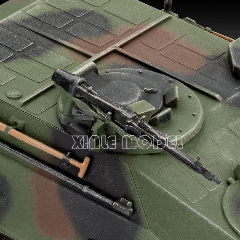 Modern German Fuchs APC with Mounted Crew 1/35 Resin Diorama Kit - resin model view 3