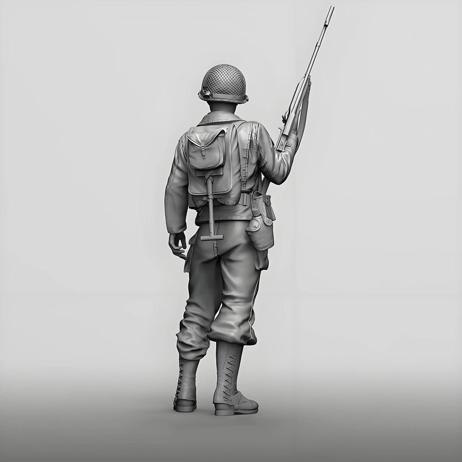 WWII American Soldier with Rifle 1/16 Resin Figure Kit - 1/16 resin model view 5
