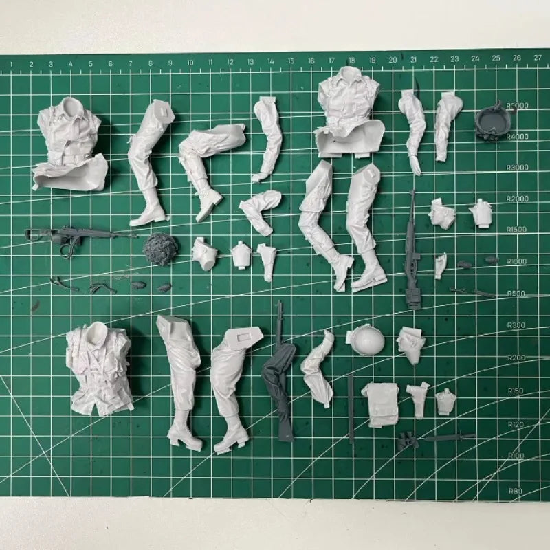 Modern US Army Soldiers 6-Figure Set 1/16 Resin Kit - 1/16 resin model view 3