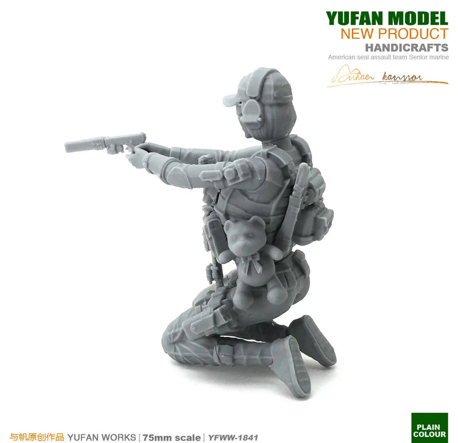 Modern Female Tactical Operator with Pistol 75mm Stylized Resin Figure Kit - resin model view 3