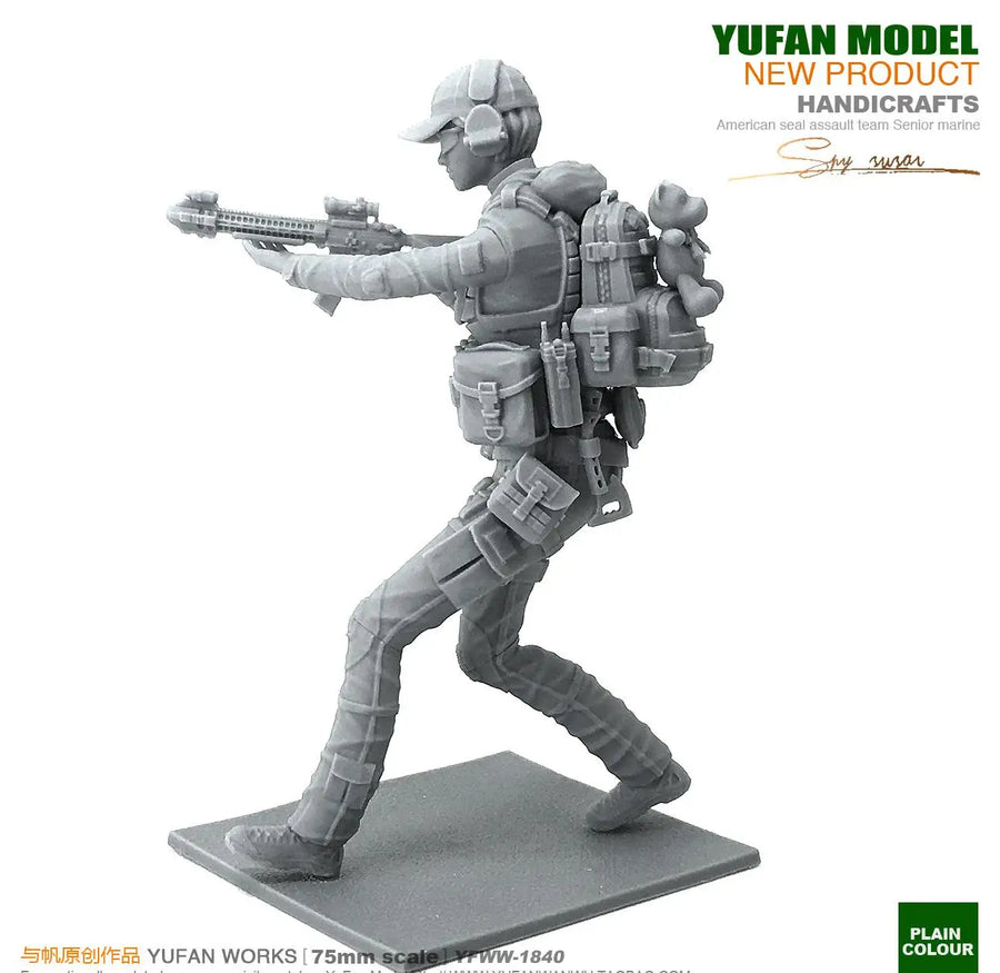 Sci-Fi Female Tactical Operator with Dual Rifles 75mm Resin Figure Kit - resin model view 3