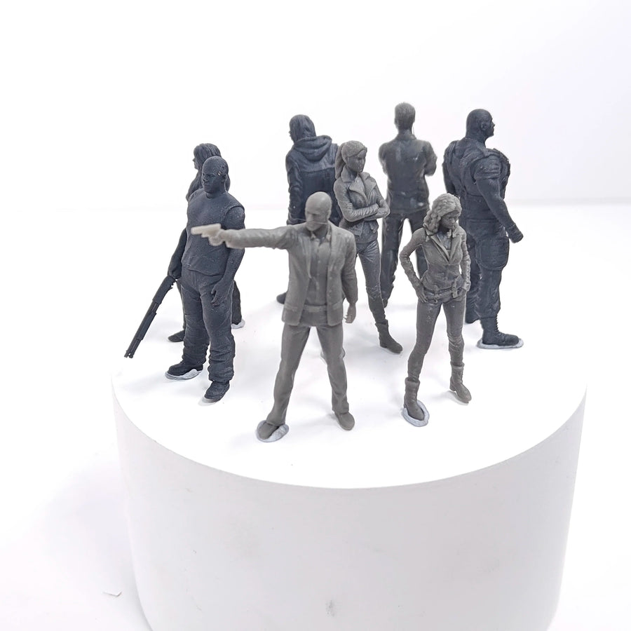 Zombie Apocalypse Survivor Team 1/35 Scale Resin Figure Set - 1/35 resin model view 3