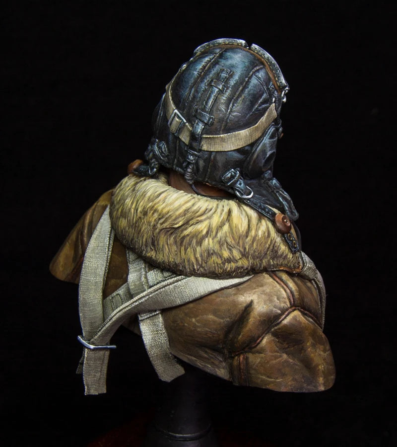 WWII Soviet Fighter Pilot 1/10 Scale Resin Bust - 1/10 resin model view 4