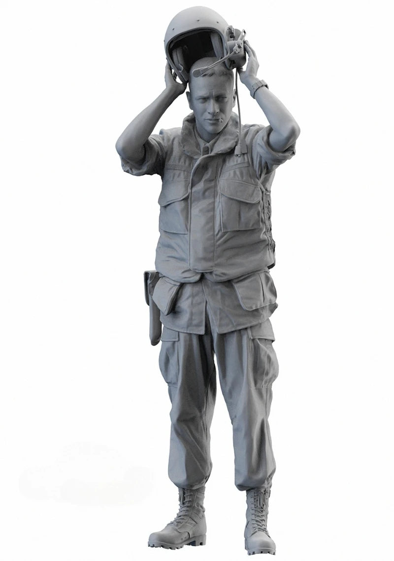 Modern Military APC Commander 1/16 Resin Figure Kit - 1/16 resin model view 2