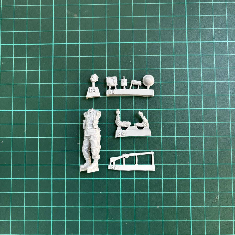 British Normandy Infantryman 1944 1/35 Resin Figure Kit - 1/35 resin model view 5