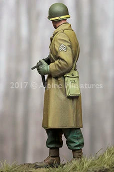 WWII British Sergeant with Sten SMG in Greatcoat 1/35 Resin Figure Kit - resin model view 2