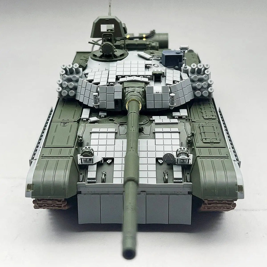 PT-91 Twardy Polish Main Battle Tank 1/35 Resin Model Kit - 1/35 resin model view 3