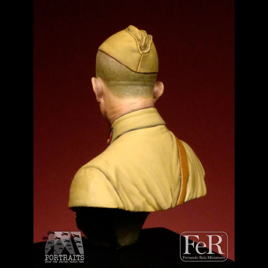 WWII German Officer Bust 1/16 Scale Resin Figure Kit - 1/16 resin model view 5