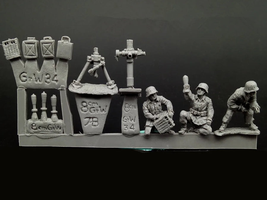 WWII 8cm Mortar Crew 3-Figure Set 1/72 Resin Model Kit - 1/72 resin model view 2