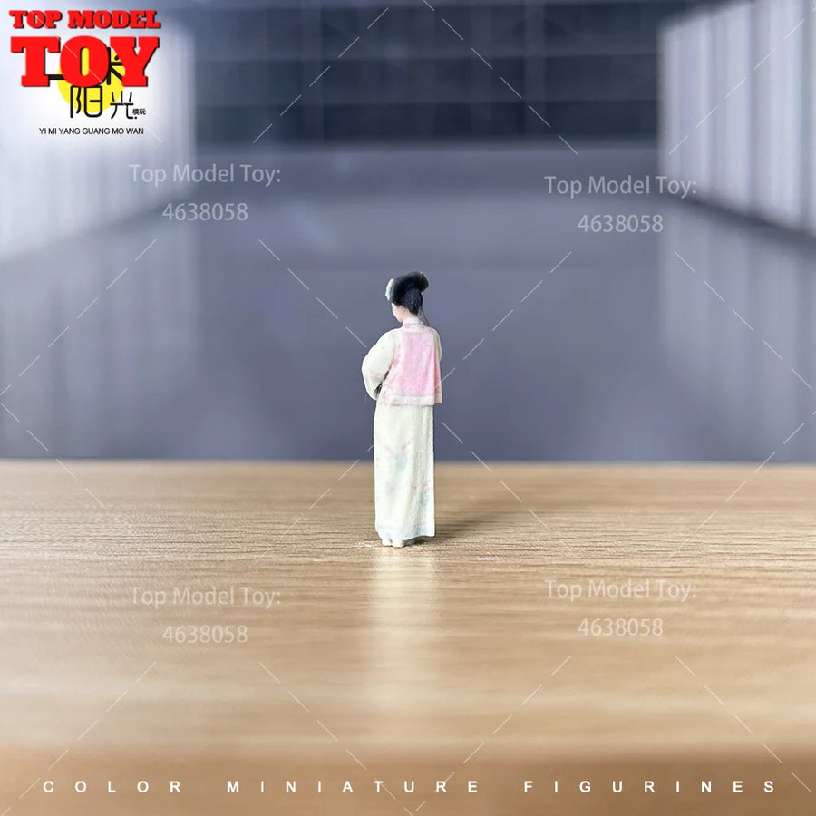 Qing Dynasty Girl in Traditional Hanfu 1/64 Resin Figure - 1/64 resin model view 4