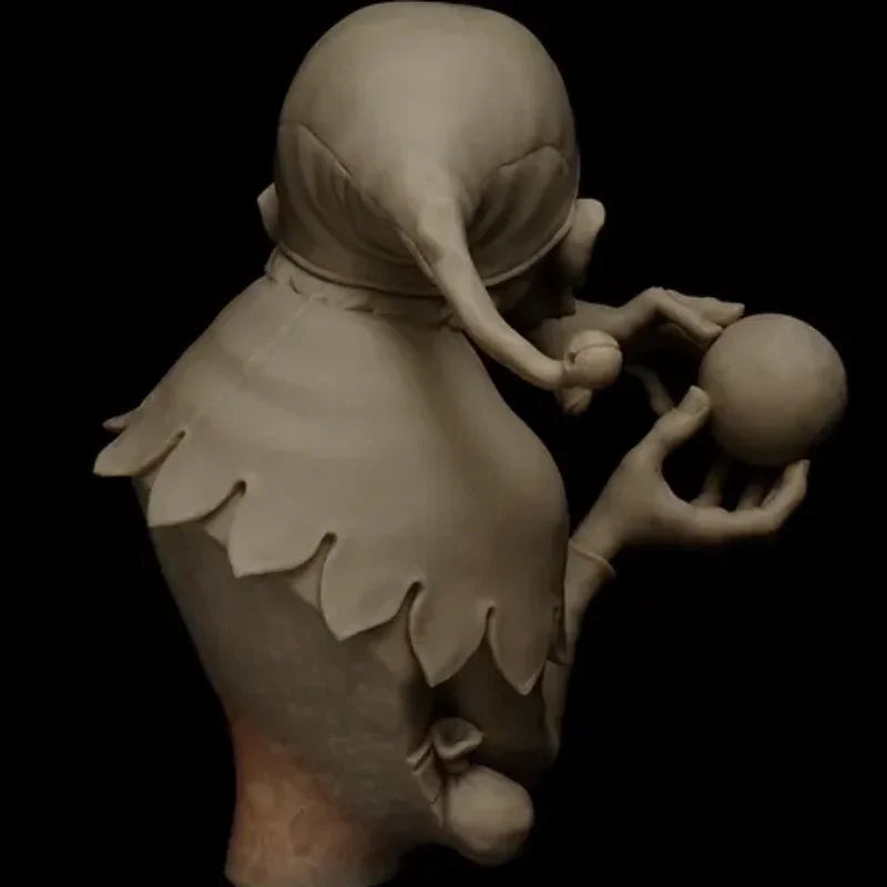 Dwarf Granny with Crystal Ball 1/12 Resin Bust Kit - 1/12 resin model view 2