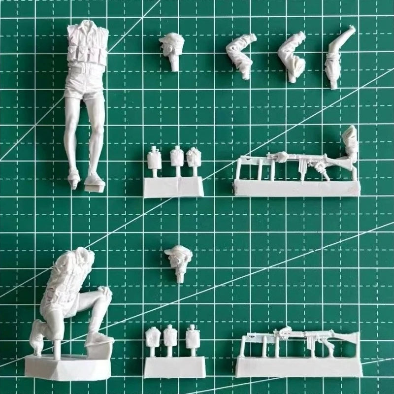 African Scouts 2-Figure Set 1/35 Scale Resin Model Kit - 1/35 resin model view 2
