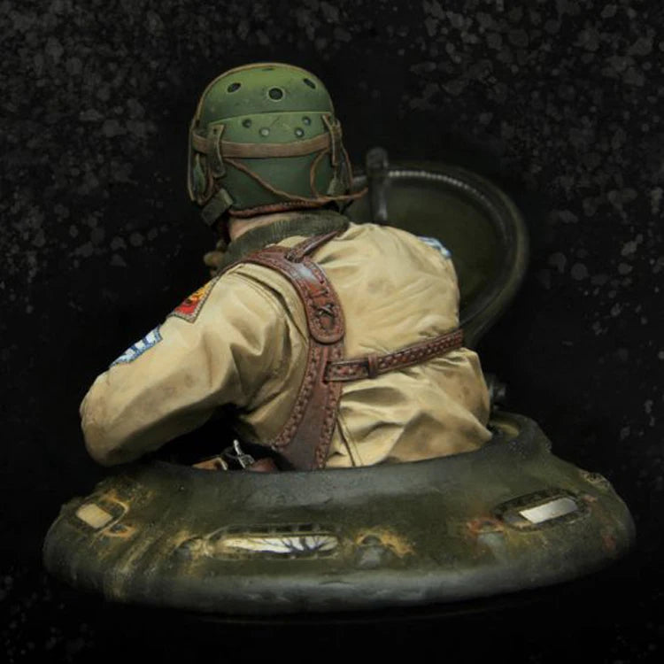 WWII US Army Air Forces Pilot Bust 1/9 Resin Kit - resin model view 4