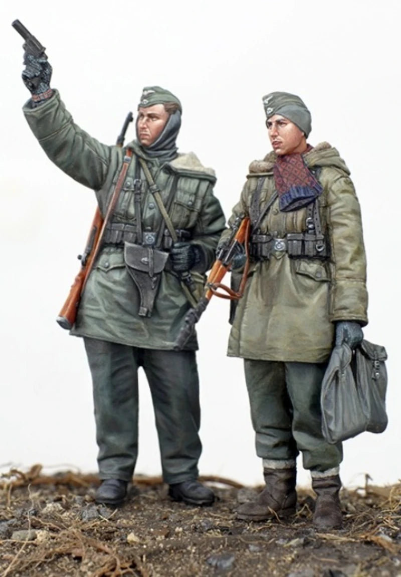 WWII German Grenadiers 2-Figure Diorama Set 1/35 Resin Kit - 1/35 resin model view 2