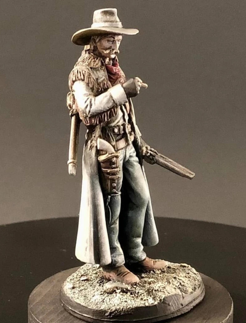 Wild West Bounty Hunter with Duster Coat 1/32 Resin Figure Kit - 1/32 resin model view 2