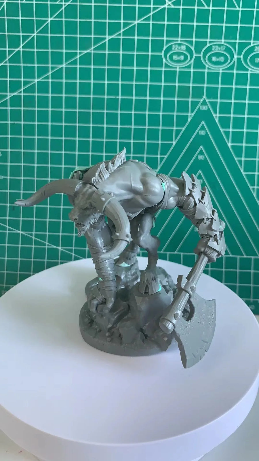 Bullhead Beast Warrior 1/24 Scale Resin Model Figure Kit - 1/24 resin model view 2