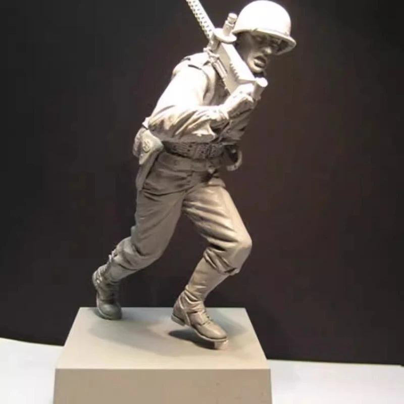 WWI British Soldier with Helmet 1/16 Resin Figure Kit Unassembled - 1/16 resin model view 2