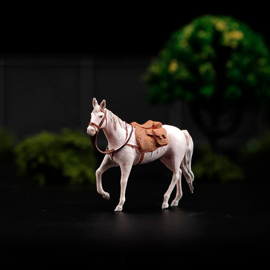 White Saddle Horse with Tack 1/87 Scale Resin Figure - 1/87 resin model view 2