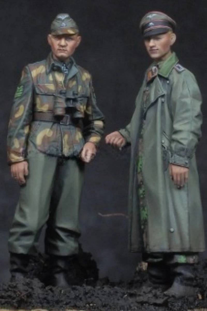WWII German Normandy Officers 1/35 Resin Figure Set - 1/35 resin model view 3