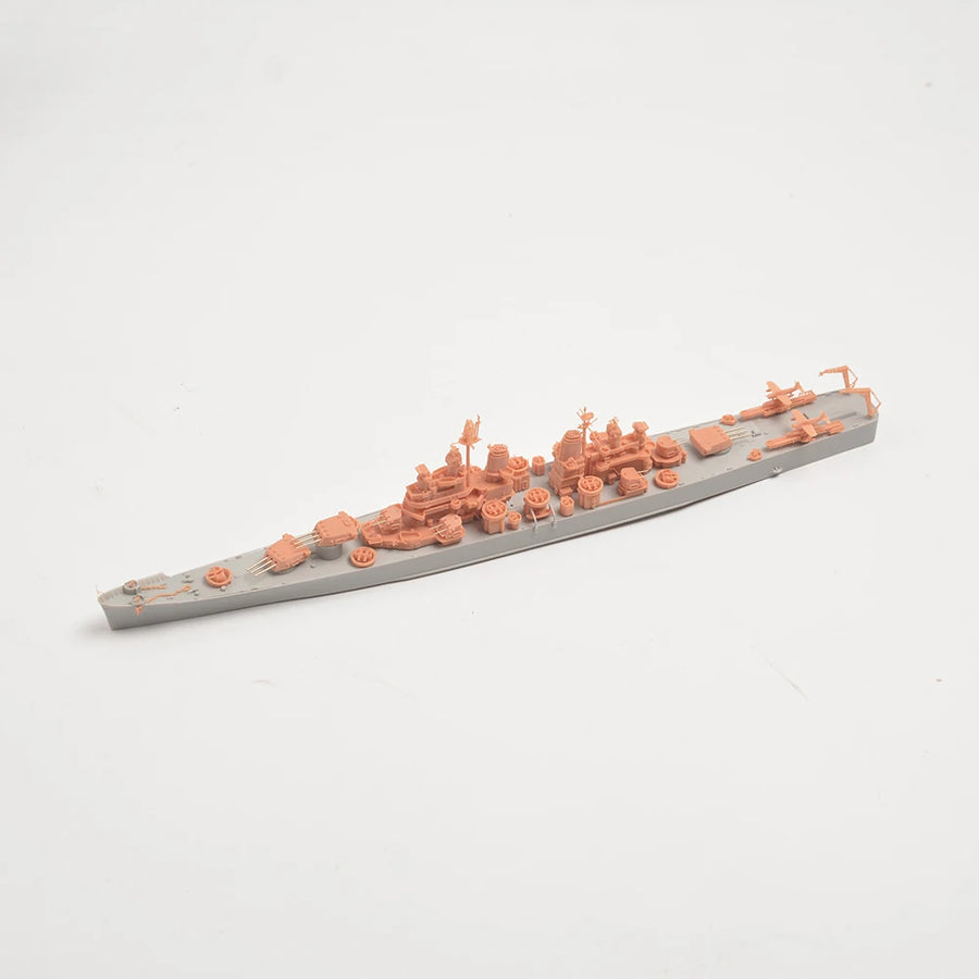 USS Baltimore Heavy Cruiser CA-68 1/700 Resin Model Kit - 1/700 resin model view 4