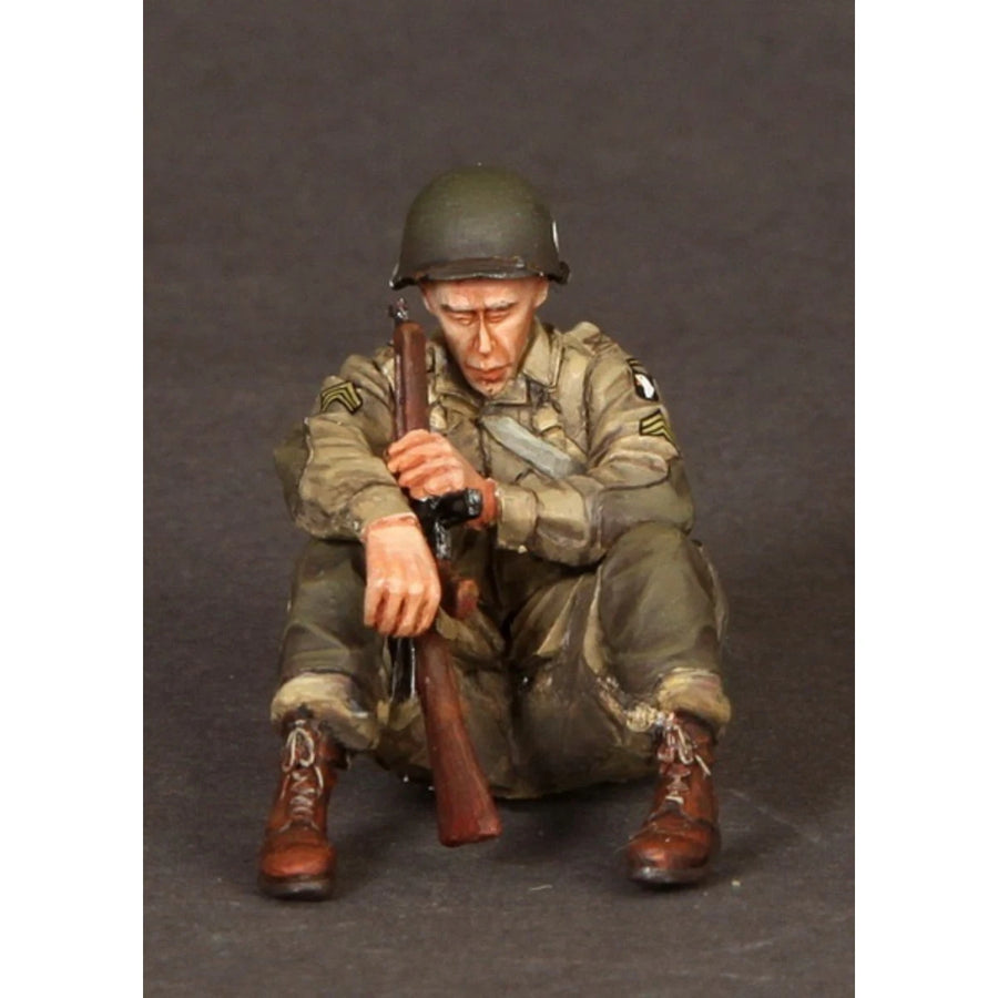 US Airborne Sergeant with M1 Garand 1/35 Resin Figure - 1/35 resin model view 2