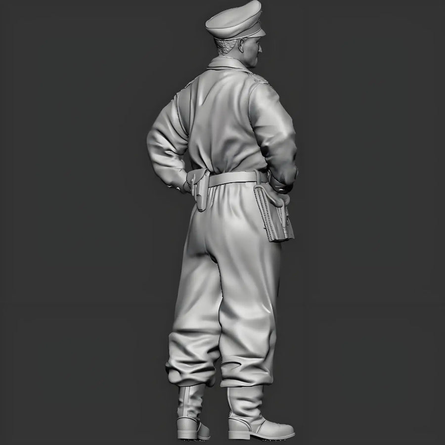 WWII Tank Commander Officer 1/35 Resin Figure Kit - 1/35 resin model view 3