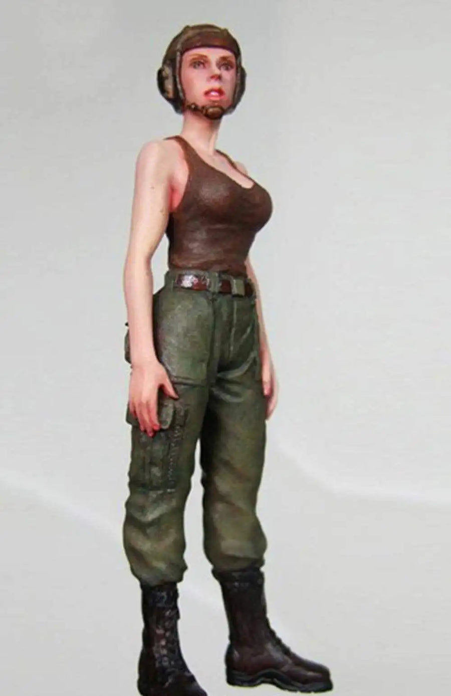 Female Commander Ma.K 1/20 Scale Resin Figure Kit - 1/20 resin model view 4