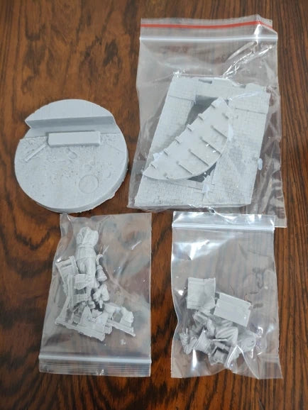 WWII German Soldiers at Rest 1/35 Resin Diorama Kit
