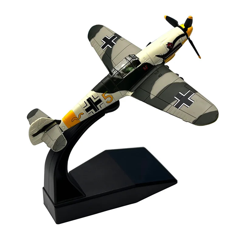 Messerschmitt Bf 109E German Fighter Aircraft 1:72 Resin Model Kit - 1/72 resin model view 3