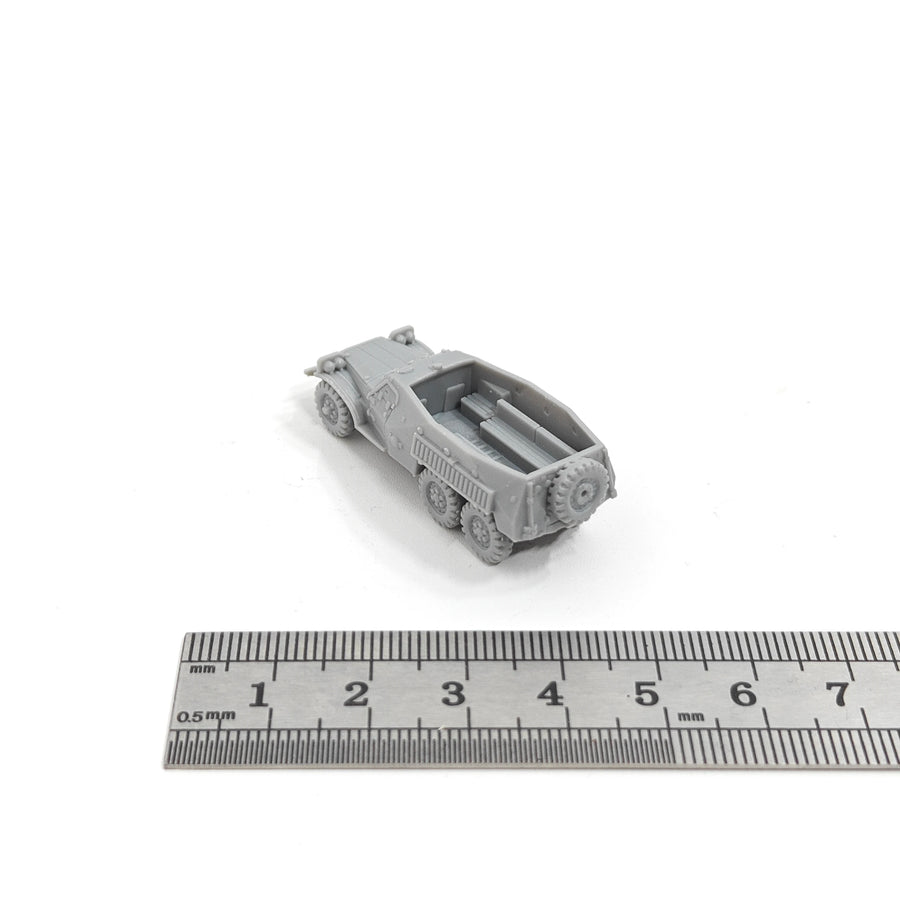 BTR-152 Armored Personnel Carrier 1/144 Resin Model Kit - 1/144 resin model view 3