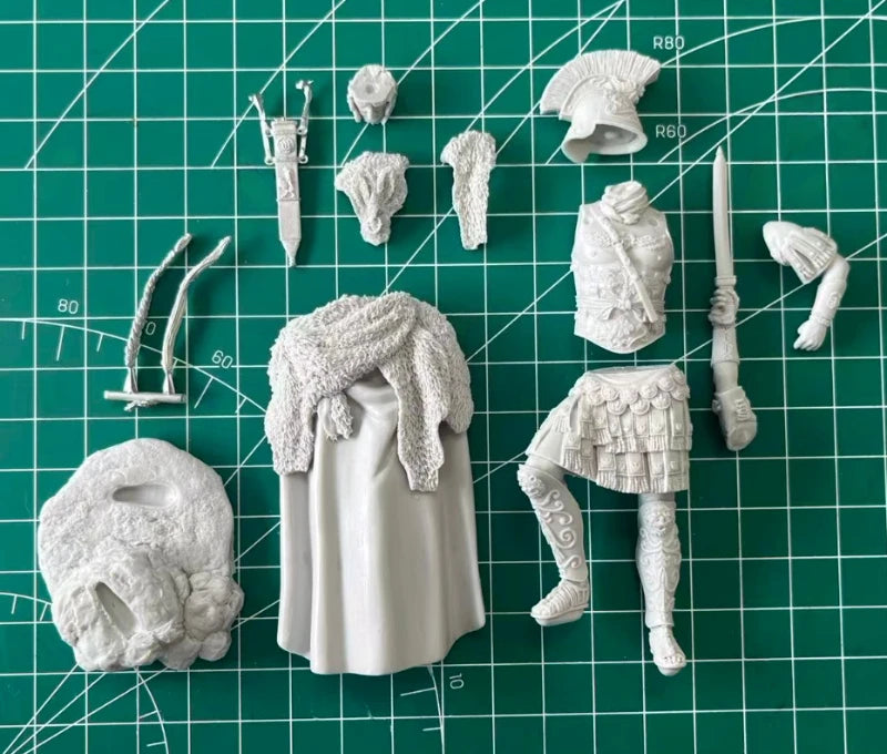 Ancient Roman General with Red Cloak 1/20 Resin Figure Kit - 1/20 resin model view 2
