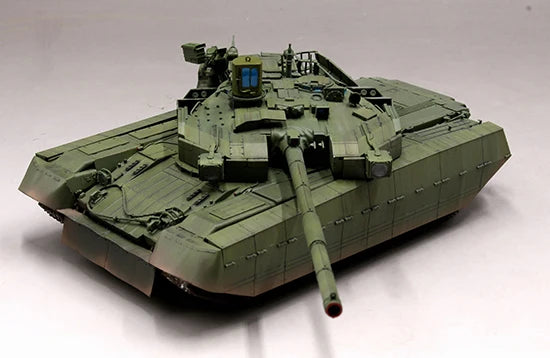 Modern T-90 Main Battle Tank Digital Camouflage 1/35 Resin Vehicle Kit - resin model view 3