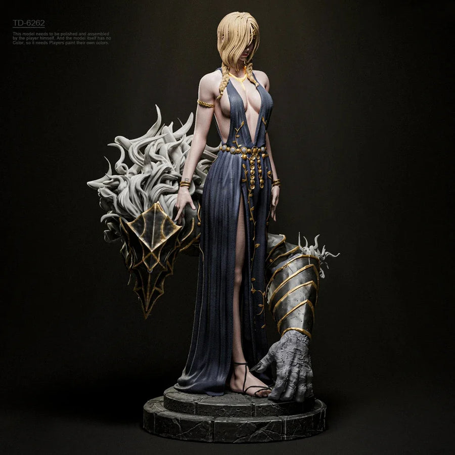 Daenerys Targaryen Dragon Queen 50mm Resin Figure Kit - 50mm resin model view 2