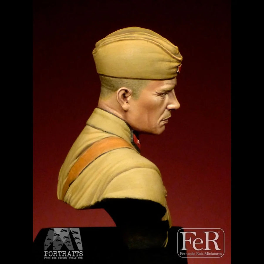 WWII German Officer Bust 1/16 Scale Resin Figure Kit - 1/16 resin model view 4